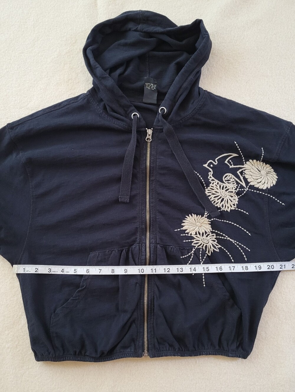 Lucky Brand Short Sleeve Cropped Hoodie Women's Size L Black Bird Embroidery Y2K - Picture 5 of 11